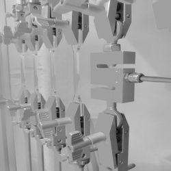 Langzeitversagen und Kriechneigung besser vorhersagen - Impetus nimmt neuen Kriechprüfstand in Betrieb